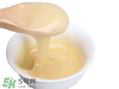 椴樹(shù)蜜和百花蜜哪個(gè)好？椴樹(shù)蜜和百花蜜的區(qū)別