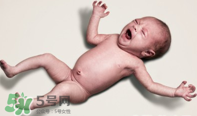 生孩子臍帶怎么剪？臍帶晚剪有什么影響？