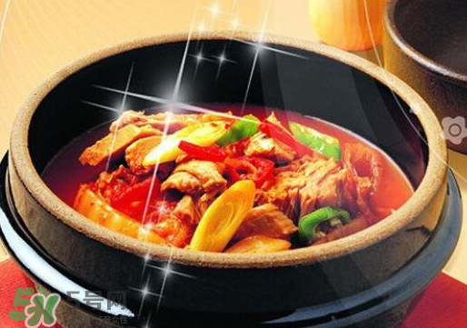 美國黃燜雞米飯為什么那么貴？美國黃燜雞米飯多少錢一份？