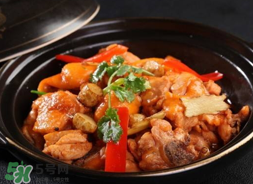 美國黃燜雞米飯為什么那么貴？美國黃燜雞米飯多少錢一份？