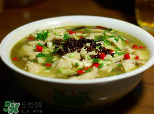 鰱魚(yú)可以做酸菜魚(yú)嗎？鰱魚(yú)怎么做酸菜魚(yú)？