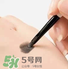 眼線膏和眼線液筆哪個(gè)好用？眼線膏和眼線液新人這樣選擇