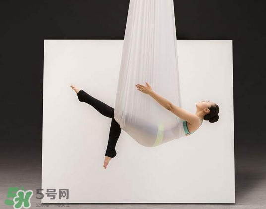 空中瑜伽多少錢一節(jié)課？自己家里裝空中瑜伽多少錢