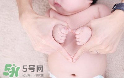 生孩子臍帶怎么剪？臍帶晚剪有什么影響？