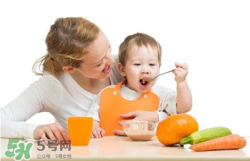 寶寶發(fā)燒出汗后可以洗澡嗎？寶寶發(fā)燒出汗好嗎？