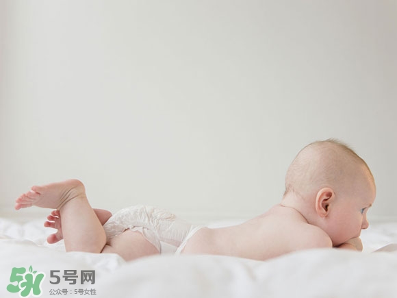 寶寶頭型是睡出來(lái)的嗎？寶寶頭型矯正最佳時(shí)間