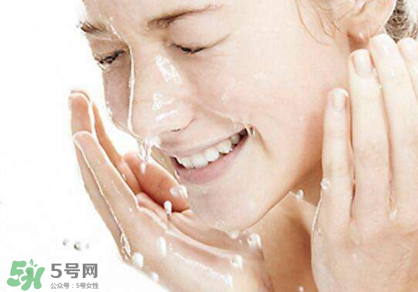 正確敷面膜的時(shí)間是多少？敷面膜小知識(shí)