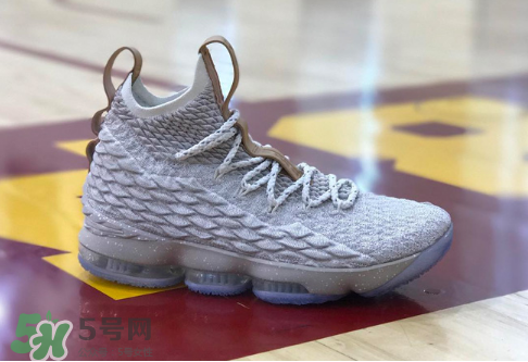 nike lebron 15 ghost什么時候發(fā)售_多少錢？