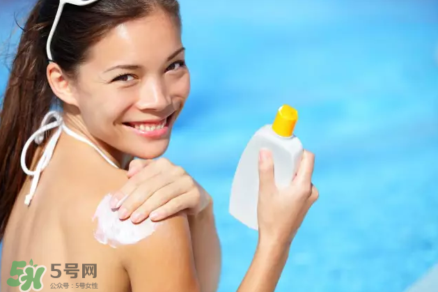 皮膚白不怕曬就不需要涂防曬？關(guān)于防曬的謠言