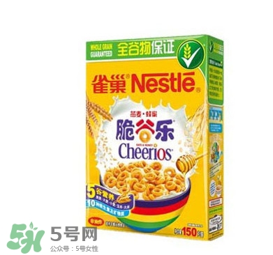 雀巢脆谷樂是膨化食品嗎？雀巢脆谷樂可以干吃嗎
