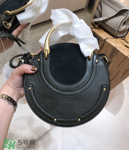 chloe pixie尺寸多大？蔻依17秋冬新款圓形包包尺寸介紹