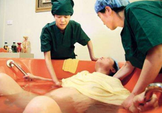 水中分娩時寶寶會嗆水嗎？水中分娩寶寶不會淹嗎？