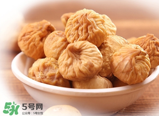 無花果干可以空腹吃嗎？無花果干泡水喝有什么功效