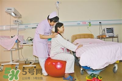 導(dǎo)樂(lè)分娩怎么樣？導(dǎo)樂(lè)分娩全過(guò)程