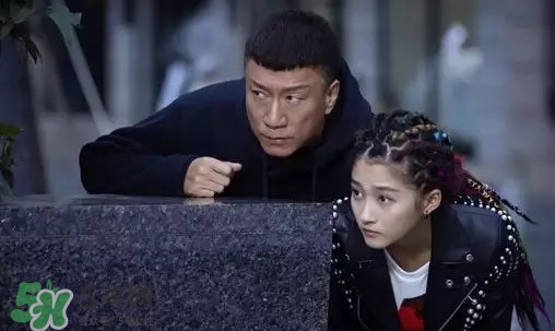 臟辮發(fā)型怎么拆？臟辮是真頭發(fā)還是假頭發(fā)弄的