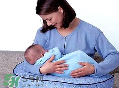 顏值低或因輸在了母乳上  母乳喂養(yǎng)的孩子更好看嗎？