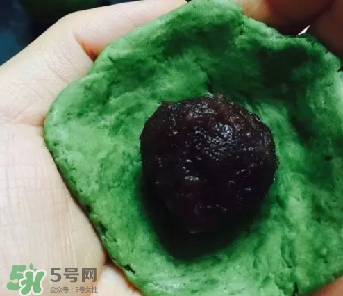 抹茶紅豆月餅好吃嗎？低熱量抹茶紅豆月餅做法