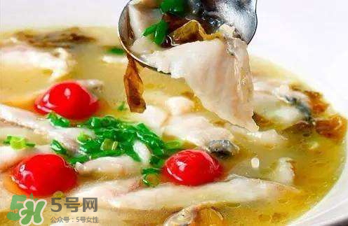 酸菜魚可以放什么配菜？酸菜魚放什么菜好吃？