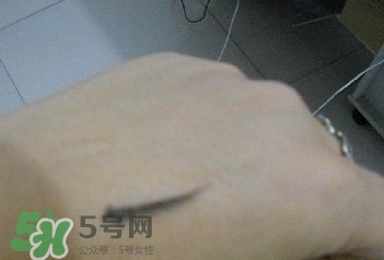美寶蓮眼線(xiàn)膏暈染嗎？美寶蓮眼線(xiàn)膏好用嗎