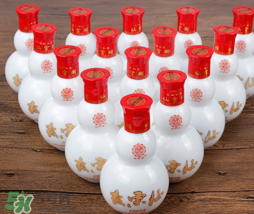 ?板栗酒能存放多久？?板栗泡酒可以放多久？