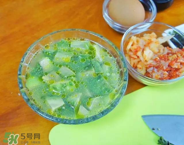牛油果沙拉怎么做？牛油果沙拉用什么醬？