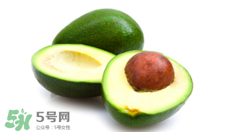 牛油果果汁怎么做？牛油果和什么榨汁好喝？