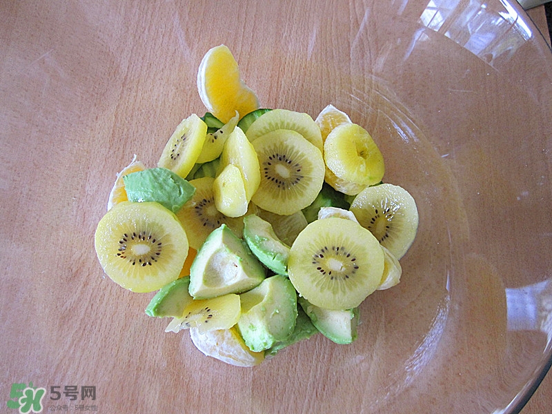 牛油果沙拉怎么做？牛油果沙拉用什么醬？