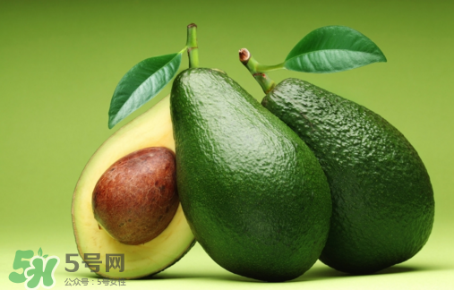 牛油果果汁怎么做？牛油果和什么榨汁好喝？