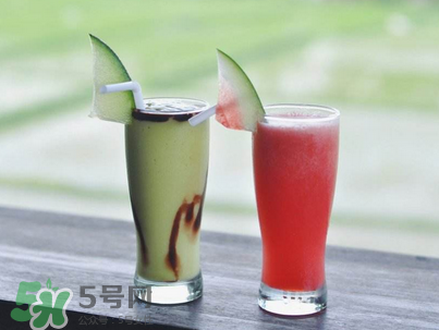 牛油果果汁可以放多久？牛油果果汁隔夜了還能吃嗎？