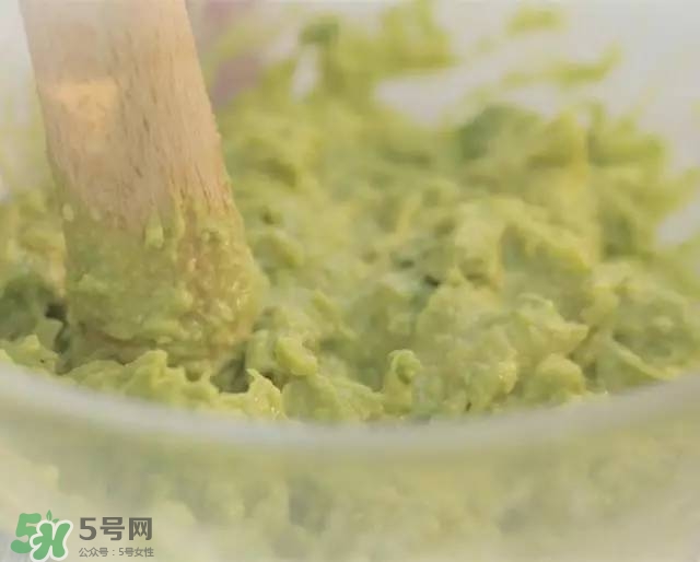 牛油果沙拉怎么做？牛油果沙拉用什么醬？