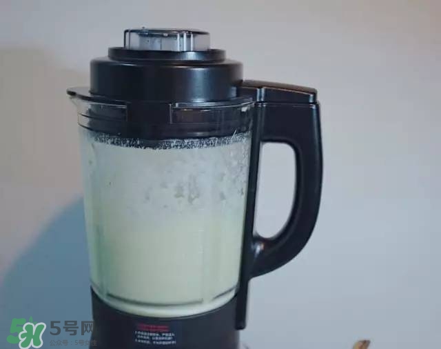 牛油果沙拉怎么做？牛油果沙拉用什么醬？
