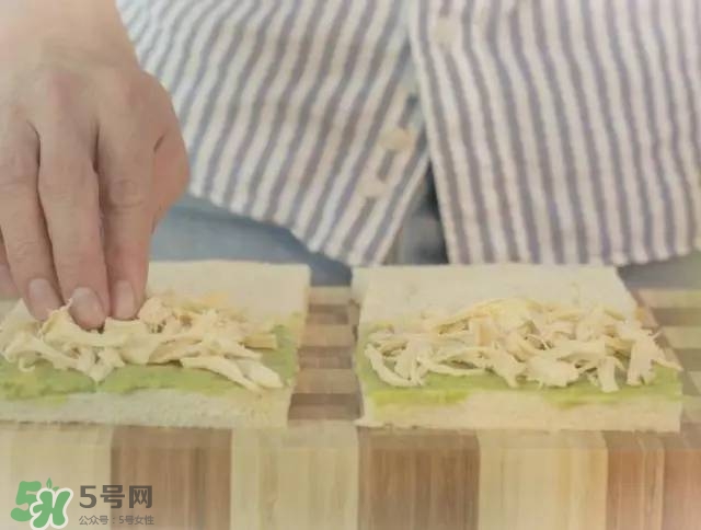 牛油果沙拉怎么做？牛油果沙拉用什么醬？