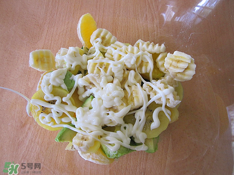 牛油果沙拉怎么做？牛油果沙拉用什么醬？