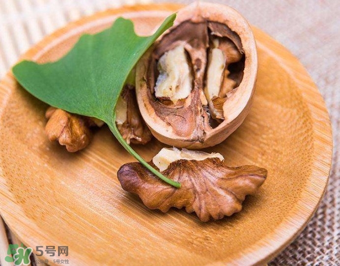 核桃粉寶寶可以吃嗎？寶寶幾個(gè)月可以吃？