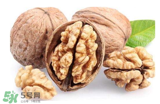 核桃什么時(shí)候吃最好？核桃一次吃多少為宜？