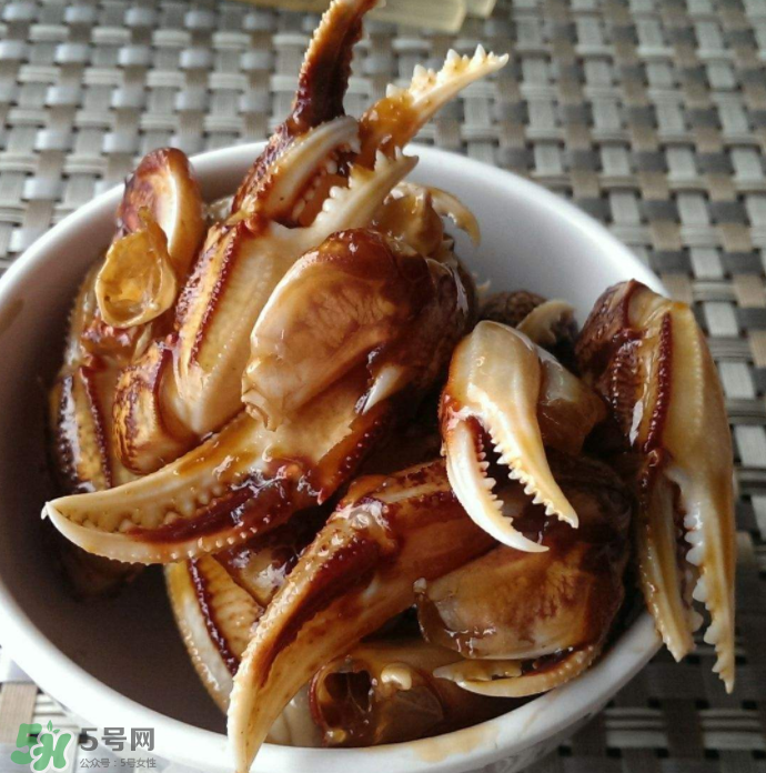 醉蟹是生吃好還是熟吃好？哪種更好吃？