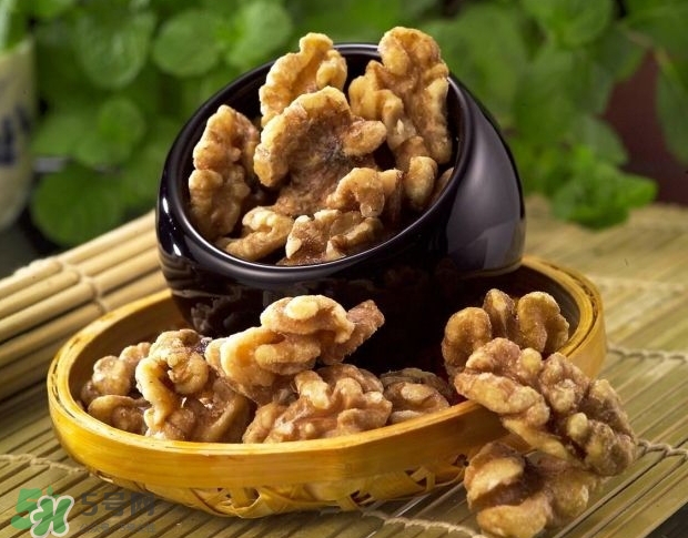 核桃磨成粉還有營養(yǎng)嗎？核桃粉和核桃哪個(gè)更好？
