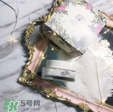阿芙素顏霜要卸妝嗎？