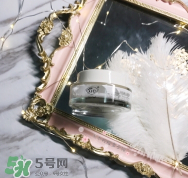 阿芙素顏霜要卸妝嗎？