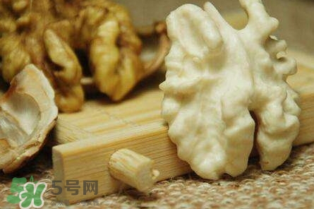 新鮮核桃怎么吃？新鮮核桃怎么給寶寶吃？