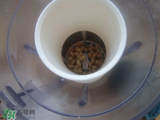 核桃可以和黃豆一起打豆?jié){嗎？核桃和什么一起打豆?jié){好？
