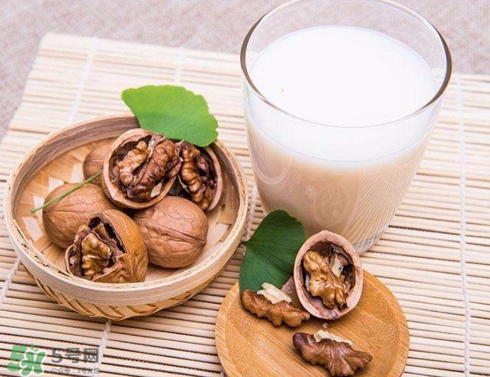 核桃粉寶寶可以吃嗎？寶寶幾個(gè)月可以吃？