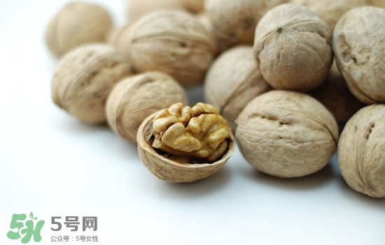 長期吃核桃有副作用嗎？核桃的副作用很大嗎？