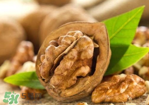核桃與什么食物相克？核桃和什么一起吃有營(yíng)養(yǎng)？