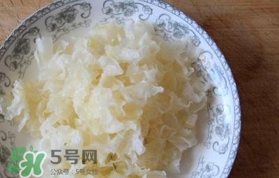雪蛤能和銀耳一起燉嗎？雪蛤銀耳羹怎么做？