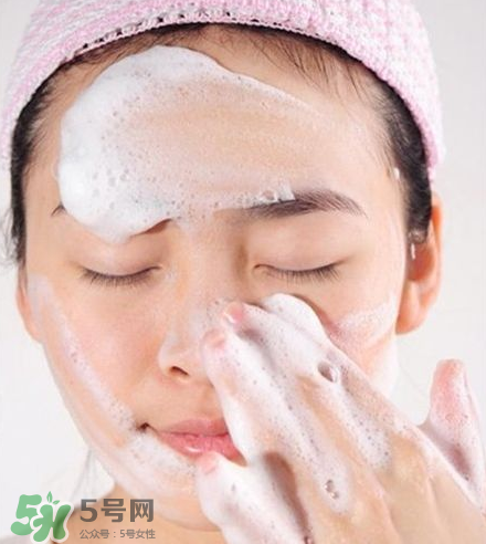 正確卸妝手法你做對了嗎？錯誤卸妝手法須知