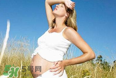 孕婦坐火車需要證明嗎？孕婦坐火車吃什么？