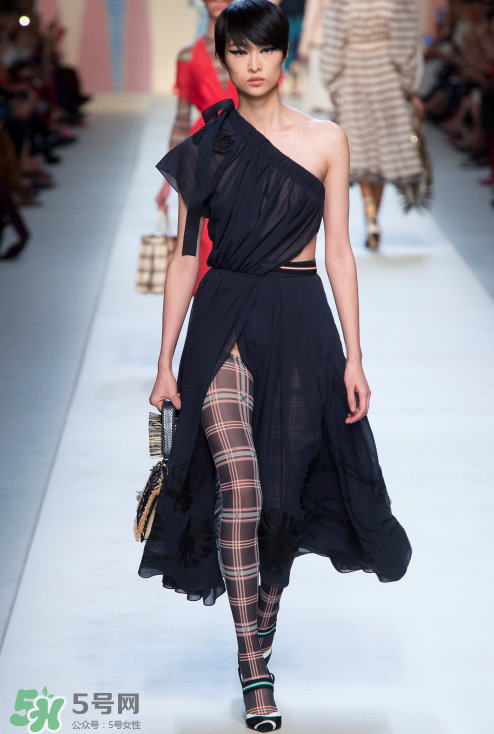 fendi2018春夏系列怎么樣_好看嗎_款式有哪些？