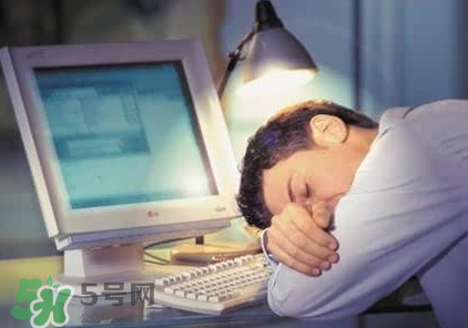 熬夜會長胖的原因  長胖是因為熬夜嗎？