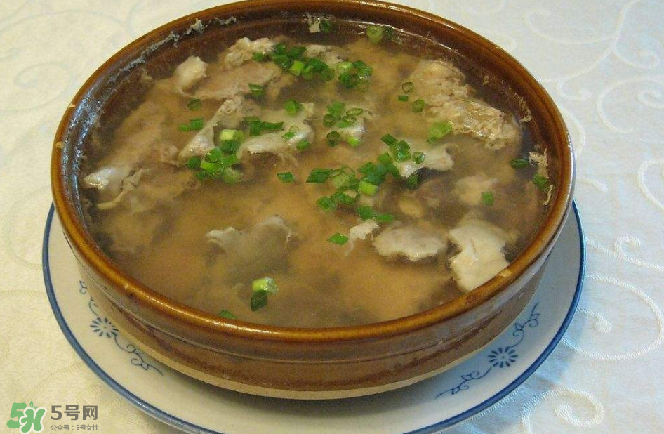 營養(yǎng)在湯里還是肉里？煲湯小訣竅